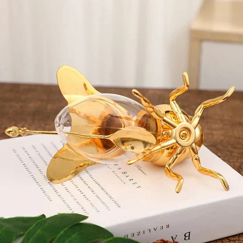 L'Abeille Dorée : L'Éclat du Raffinement à Votre Table