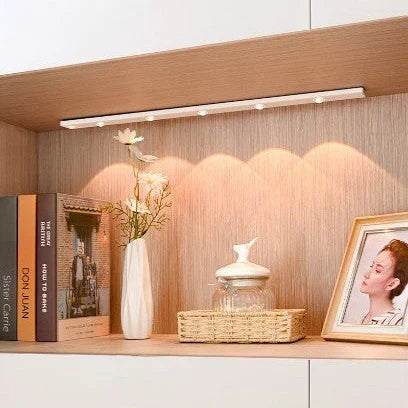 Éclairage LED Intelligente à Capteur de Mouvement - Fine et Rechargeable