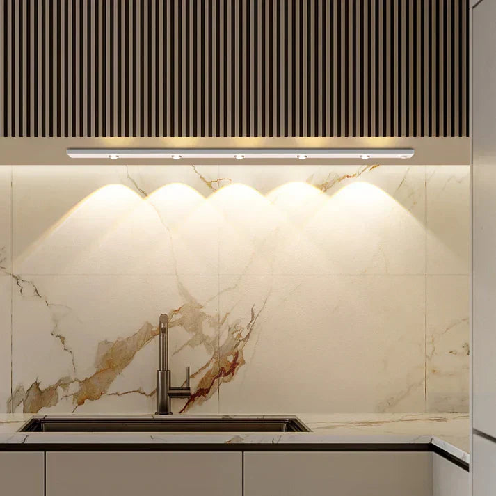 Éclairage LED Intelligente à Capteur de Mouvement - Fine et Rechargeable